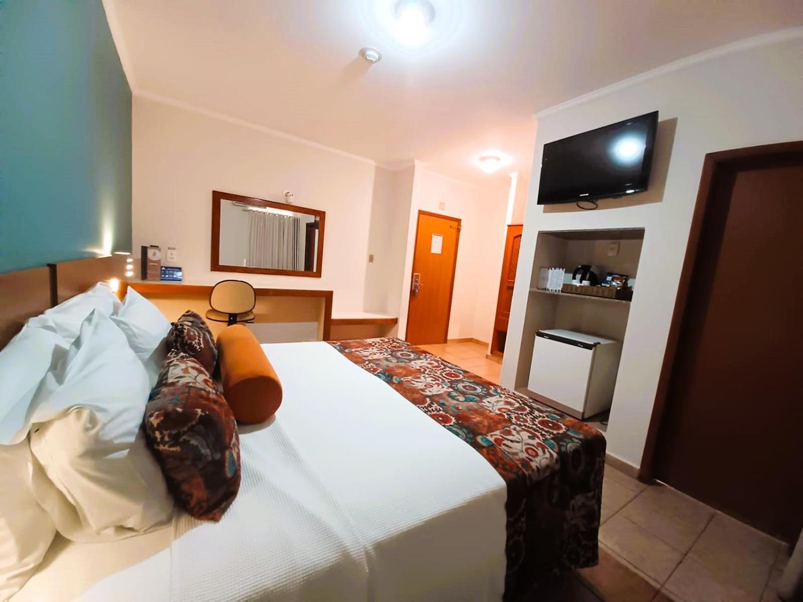 Hotel Riviera Арасатуба Екстер'єр фото